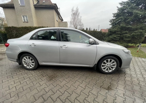 Toyota Corolla cena 25900 przebieg: 226000, rok produkcji 2011 z Wrocław małe 154